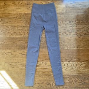 Lululemon leggings mauve color size 0